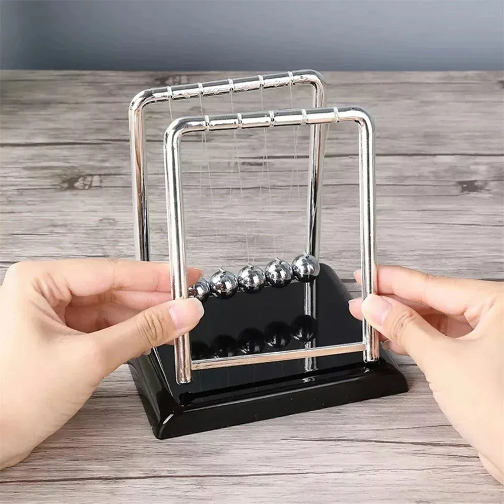 Classic Newton's Cradle